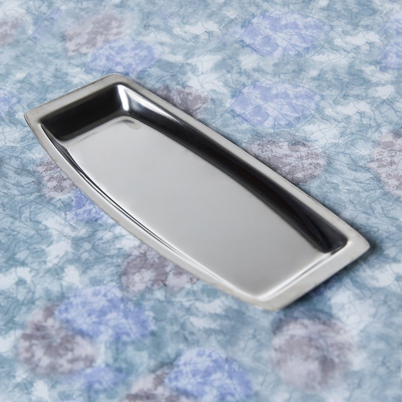 Qixian SECLUSION OF SAGE / Stainless Steel Simple Metal Plate - จานเล็ก - โลหะ สีเงิน