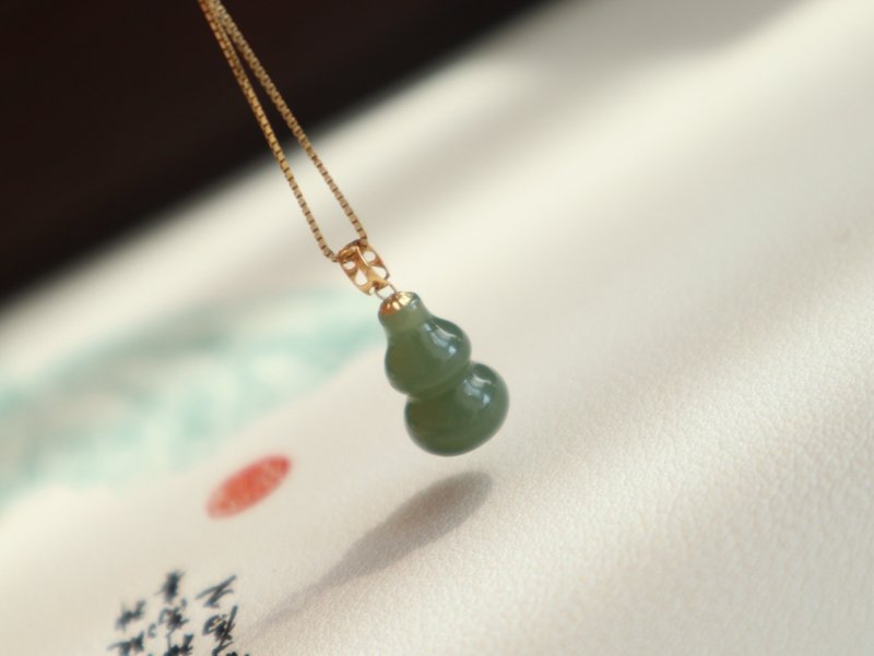 天然和田玉碧玉葫蘆吊墜鎖骨鏈18k金鑲嵌立體雕刻玉質細膩福祿 - 項鍊 - 玉石 