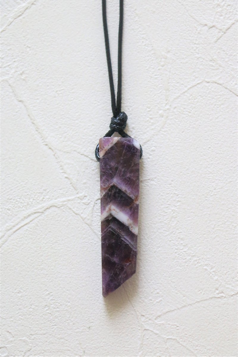 Raw amethyst quartz necklace - crystal necklace - men cord necklace - สร้อยคอ - เครื่องเพชรพลอย สีม่วง