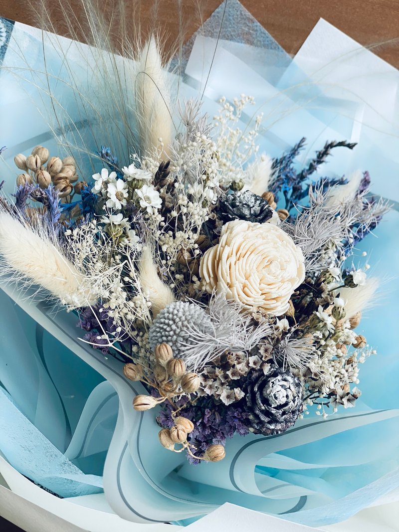 Spring Clear Sky Blue Dry Bouquet | Graduation Bouquet Best Choice for Birthday, Valentine's Day | Taipei Self-Pickup - ช่อดอกไม้แห้ง - พืช/ดอกไม้ สีน้ำเงิน