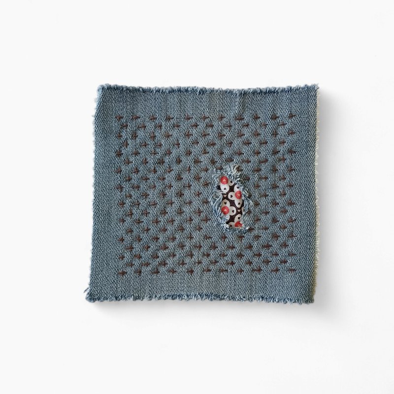 Upcycled denim boro patch. Sashiko stitching. - 編織/刺繡/羊毛氈/縫紉 - 棉．麻 