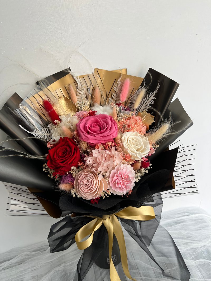 Eden Flower Room 3 red pink everlasting rose hydrangeas dry stand-up bouquet - Dried Flowers & Bouquets - Plants & Flowers Red