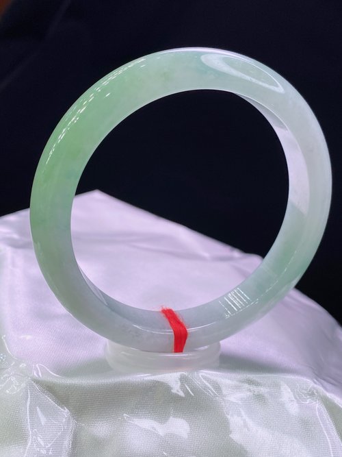 一念之間 緬甸老坑 天然A貨翡翠手鐲 圈口58.9MM 冰潤水頭足 編號03637