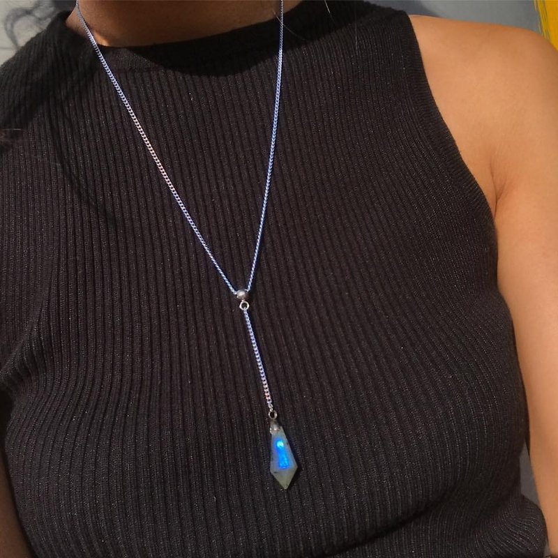 【Lost And Find】Smaill size Natural Labradorite necklace - สร้อยคอ - เครื่องเพชรพลอย สีน้ำเงิน