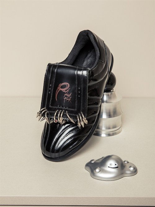 pinkpunkplank 黑色 亮面朋克運動球鞋 鞋舌可拆卸 貼片設計平底休閒鞋 35-39