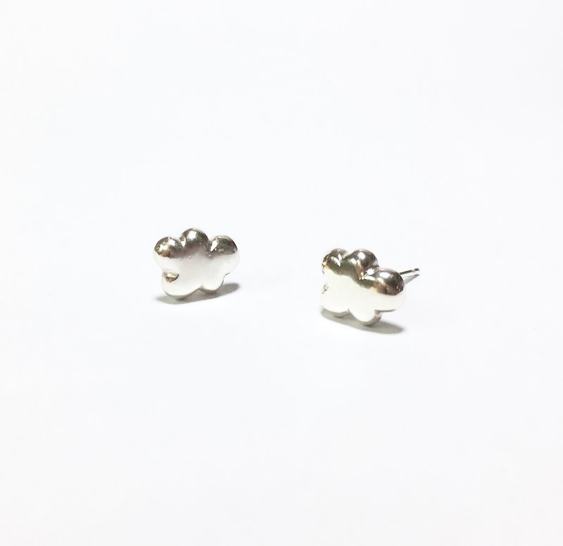 925純銀 雲朵  耳針/耳環 - 耳環/耳夾 - 其他金屬 銀色