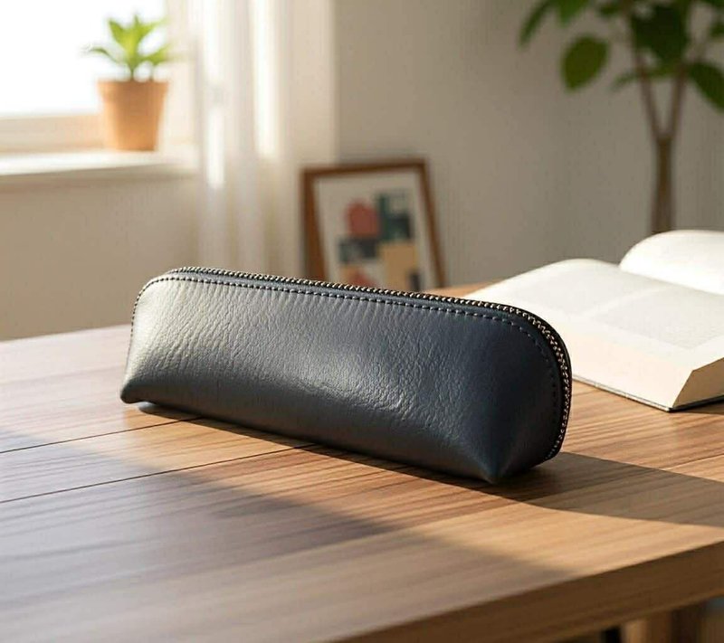 筆袋/筆包/文具收納/鉛筆盒/化妝包/義大利協會認証植鞣革(4色) - 筆盒/筆袋 - 真皮 黑色