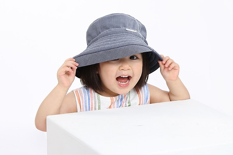 Water-repellent Packable Bucket Hat - Denim - Extended Brim  - หมวก - เส้นใยสังเคราะห์ สีน้ำเงิน