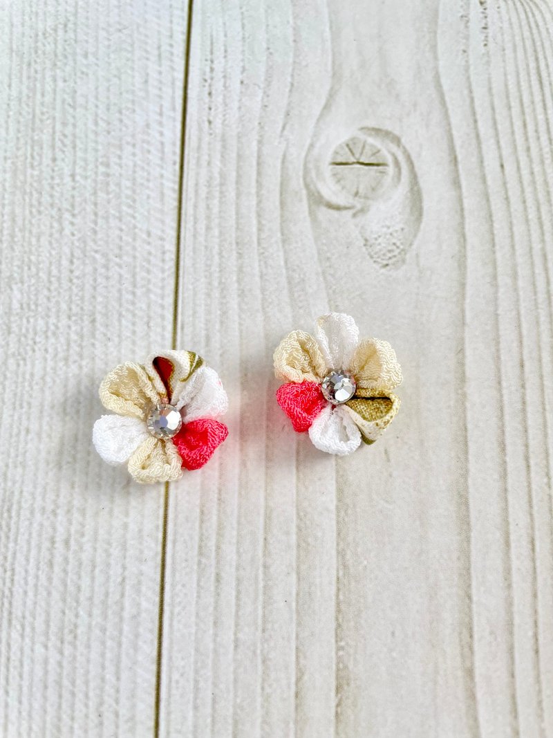 Flower earrings, Tsumami work ,traditional handicraft, pink, white - Earrings & Clip-ons - Cotton & Hemp Pink