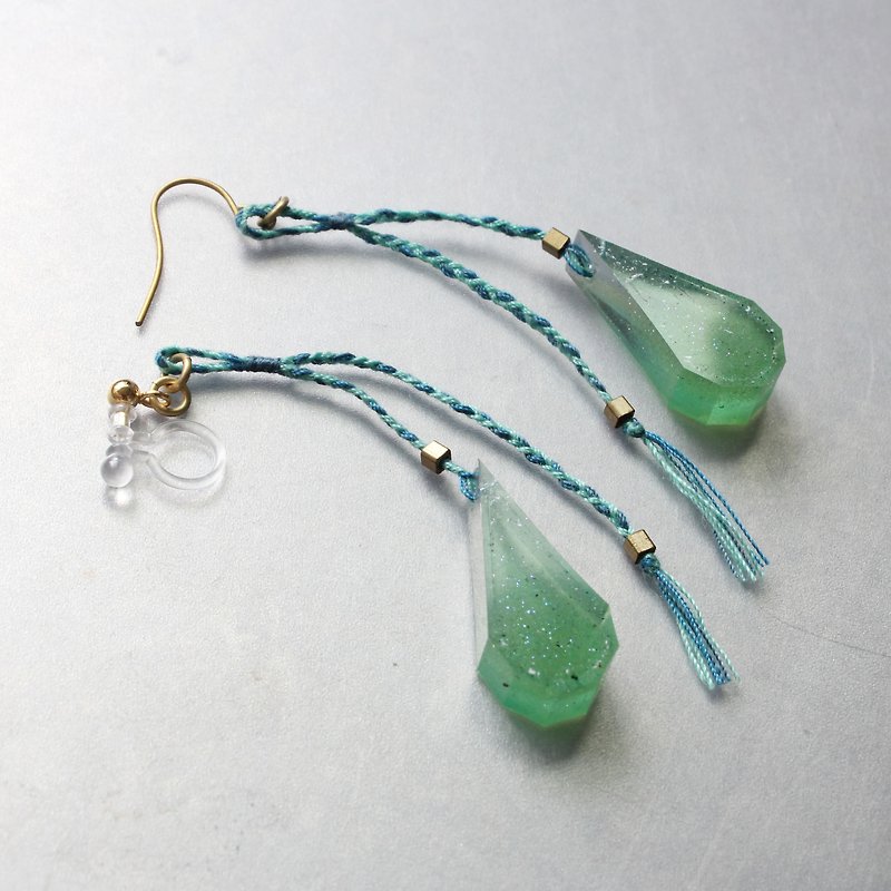 Color Raindrop Earrings Asakusa Green / Single - Earrings & Clip-ons - Waterproof Material Green