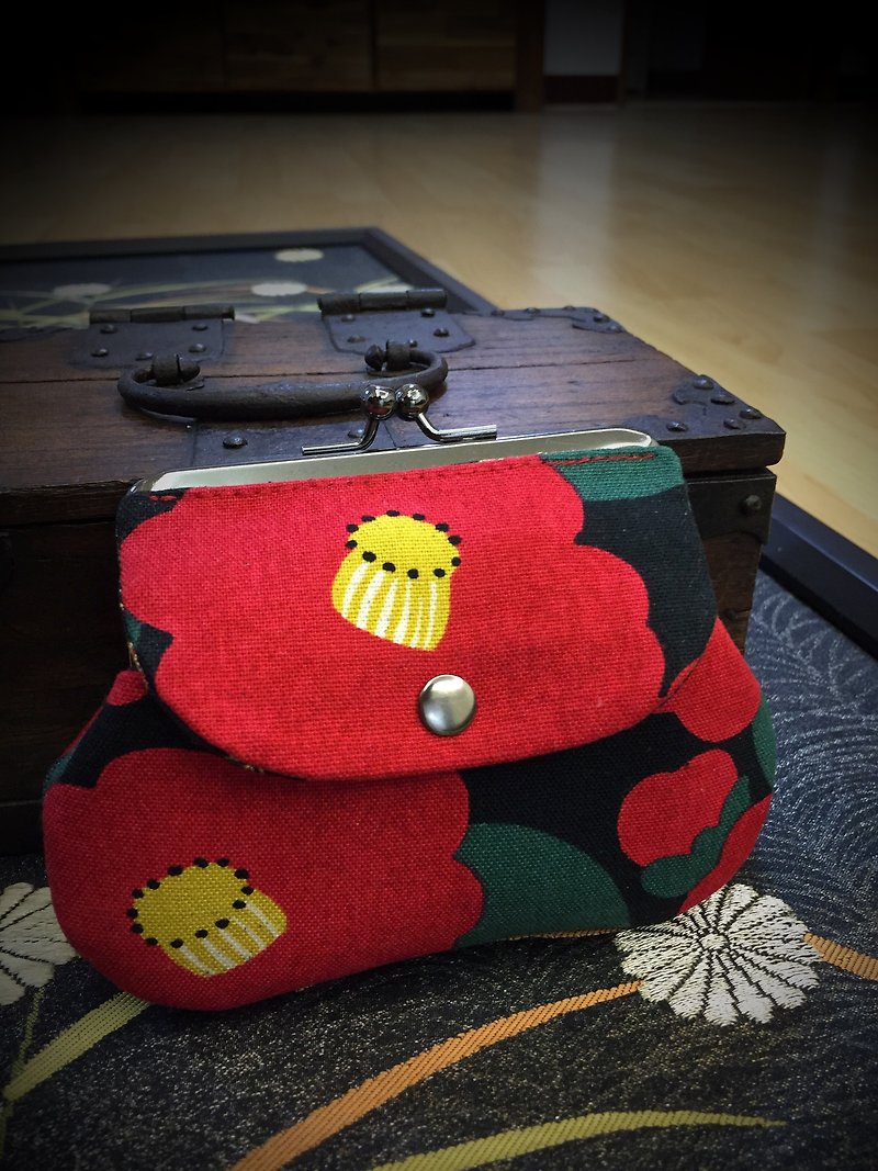 Card storage / coin purse / mouth gold bag / Japanese Tsubaki pocket bag - กระเป๋าสตางค์ - วัสดุอื่นๆ สีแดง