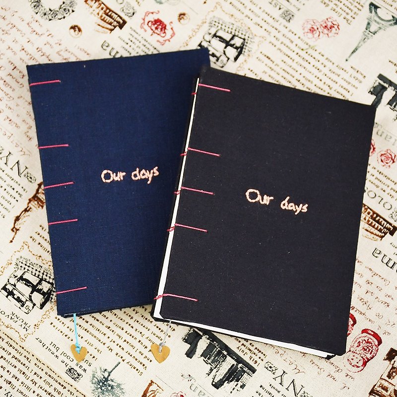 / Two offers / Our days couple exchange diary - สมุดบันทึก/สมุดปฏิทิน - กระดาษ สีน้ำเงิน