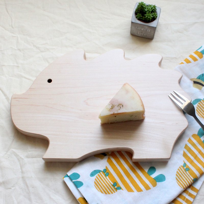 實木動物造型餐板 刺蝟 兒童點心盤 麵包切板 砧板 台灣限量手作 - 托盤/砧板 - 木頭 卡其色