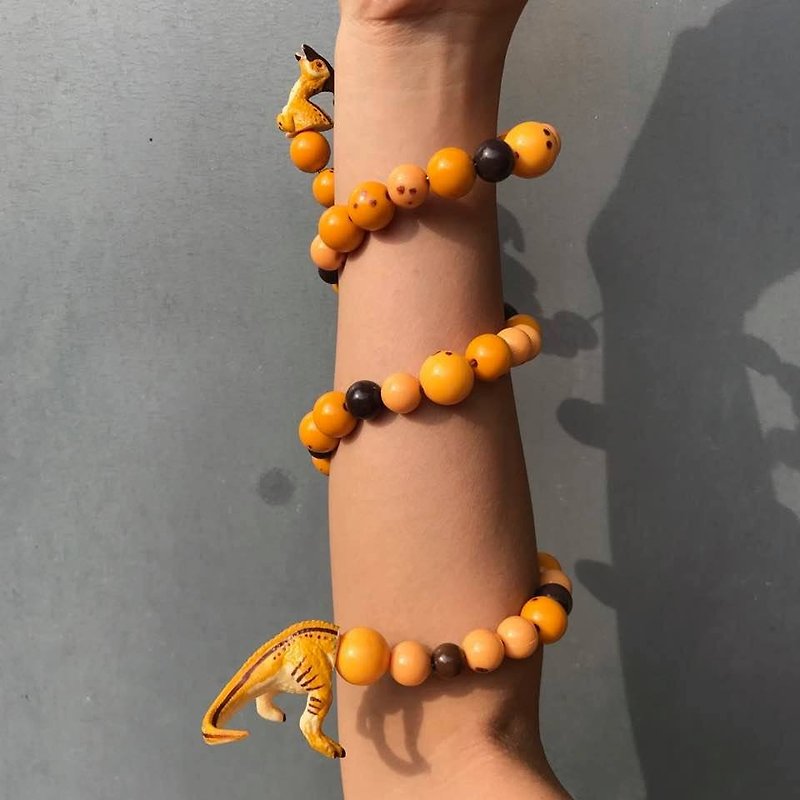 【Lost and find】 Dinosaur neck and hand belt with freely twisted body - สร้อยคอ - พลาสติก สีส้ม