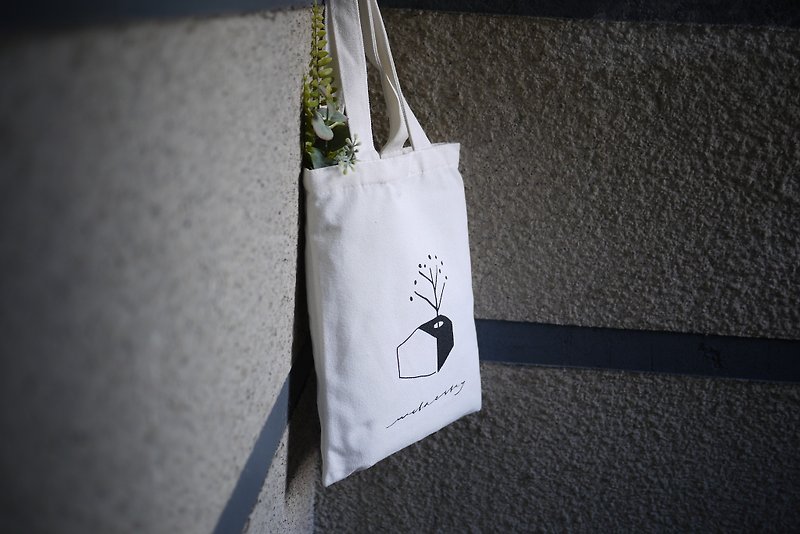 Wenshiri environmentally friendly packaging shopping bag - กระเป๋าถือ - ผ้าฝ้าย/ผ้าลินิน ขาว