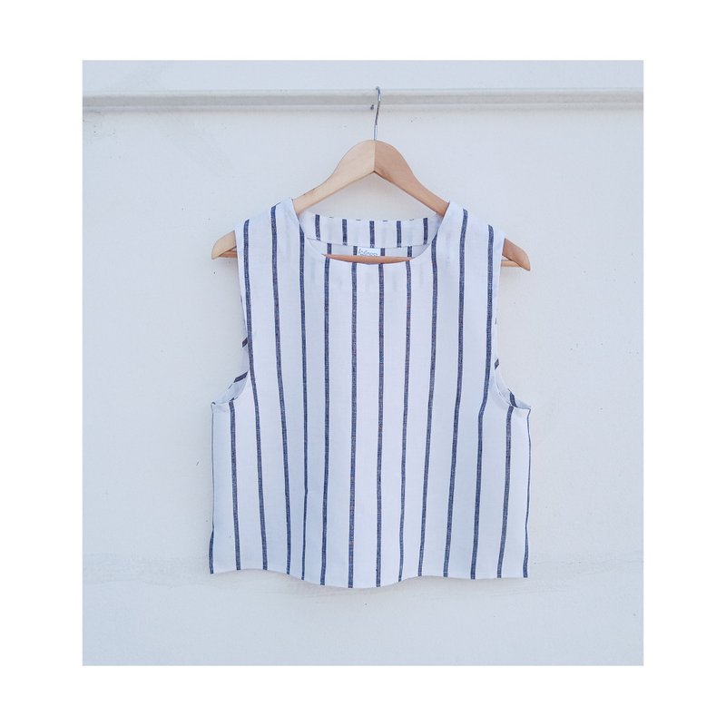 White sleeveless shirt with stripes - 女上衣/長袖上衣 - 棉．麻 白色