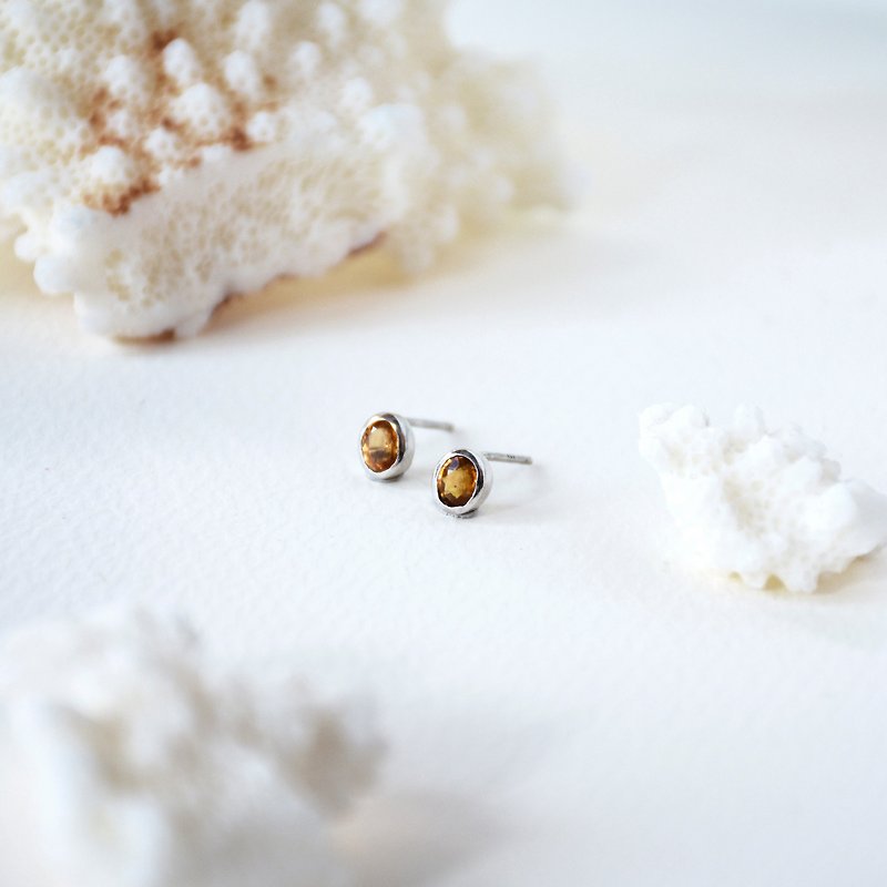 Handmade yellow Sapphire with sterling silver Stud Earring, September Birthstone - Earrings & Clip-ons - Gemstone Yellow
