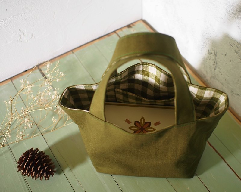 House wine series lunch bag / tote bag / limited edition hand bag / grass green / out of print pre-order - กระเป๋าถือ - ผ้าฝ้าย/ผ้าลินิน สีเขียว