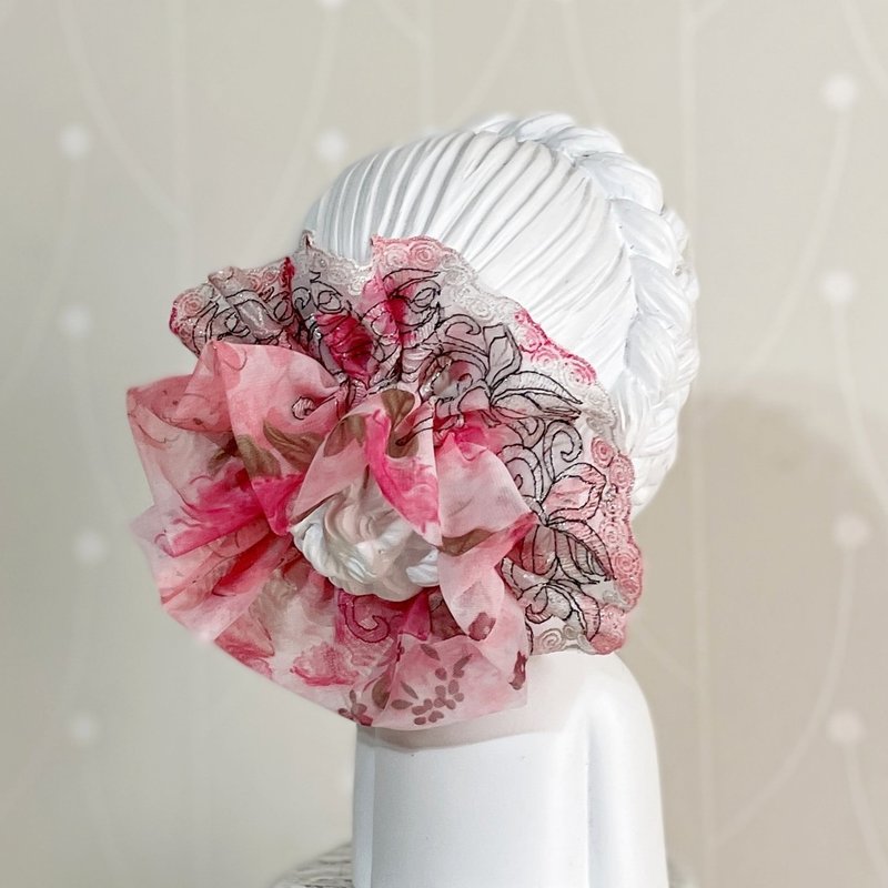 French embroidery lace scrunchie/ off-white hair scrunchie hair tie headband gift - เครื่องประดับผม - วัสดุอื่นๆ สึชมพู