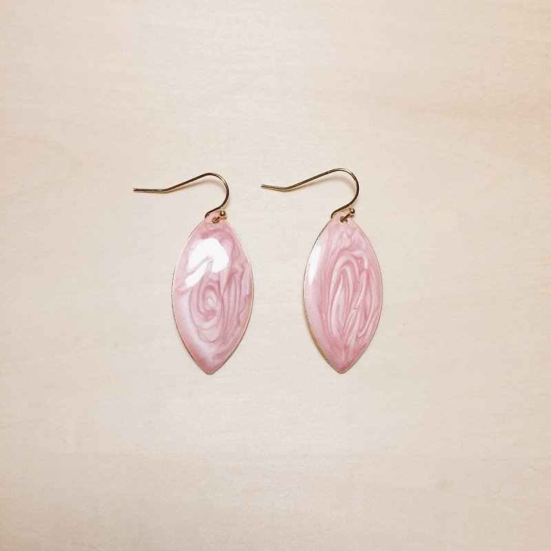 Vintage pink drip glaze eye-shaped earrings - ต่างหู - สี สึชมพู