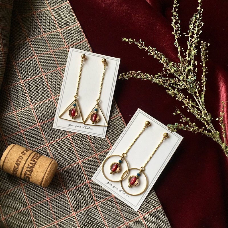 Micro-boring Bordeaux - wine red shell beads long chain ring / triangle brass earrings ear clip - สร้อยคอยาว - โลหะ 