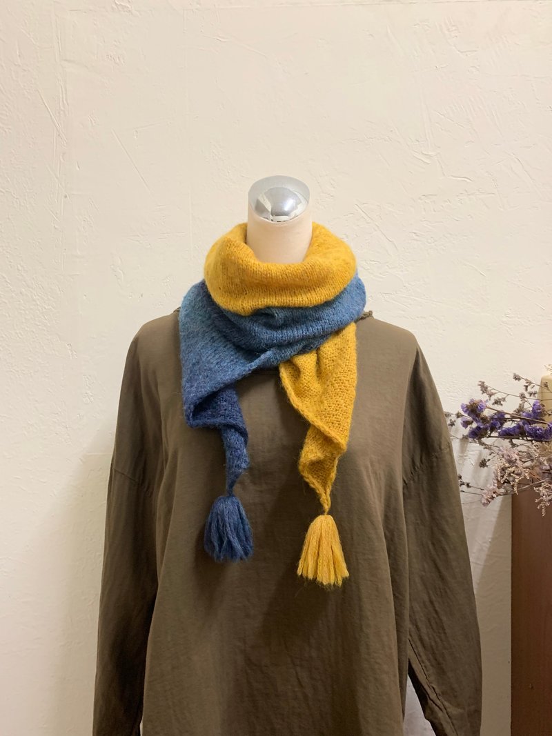 Versatile scarf. Hand-made two-color scarves and scarves. hat. blue/yellow. Unisex - ผ้าพันคอถัก - ขนแกะ 