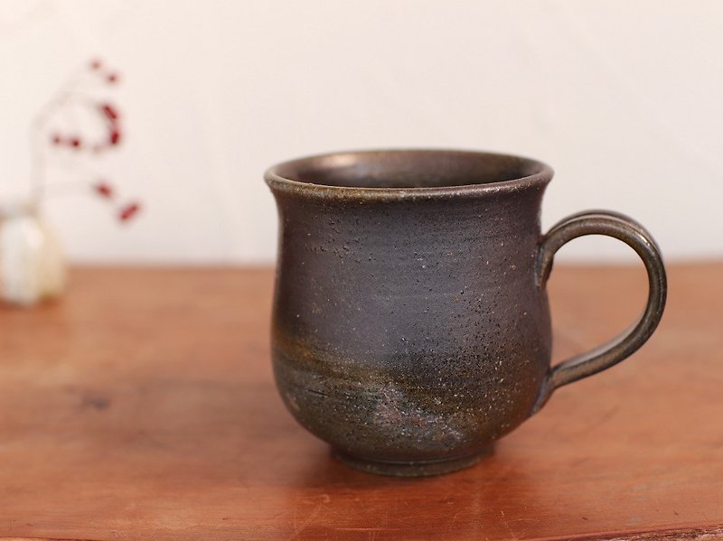 Bizen coffee cup (large) c 8 - 056 - Mugs - Pottery Brown
