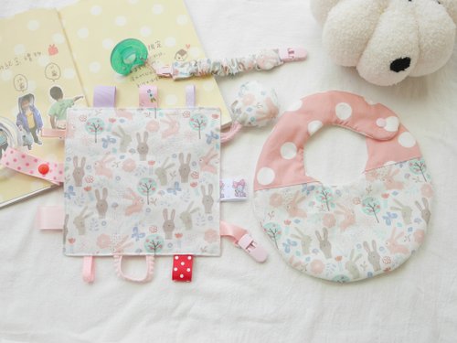 Pon Baby。愛手作。 六重紗口水巾 安撫巾 手搖鈴可拆下 奶嘴鍊 彌月禮盒 可愛小兔款