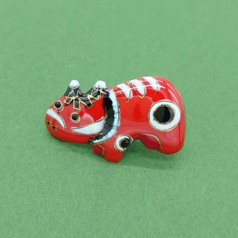 Red Beko Cloisonne Pin Brooch - เข็มกลัด/พิน - โลหะ สีแดง