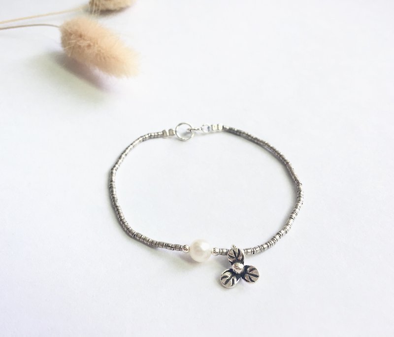 Ops Pearl silver bracelet- 珍珠/細緻/清新/純銀/限定/手鍊 - 手鍊/手鐲 - 其他金屬 銀色