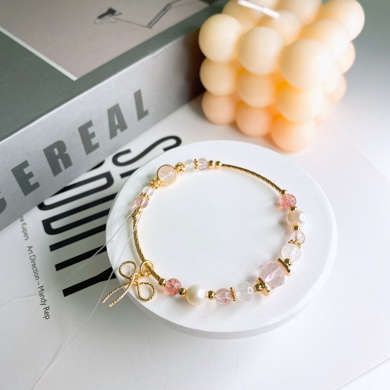 Light Shirt Thin Pink Rose Quartz Strawberry Crystal Pearl Moonstone Peach Blossom Crystal Natural Stone Bracelet Bracelet - Bracelets - Crystal Pink