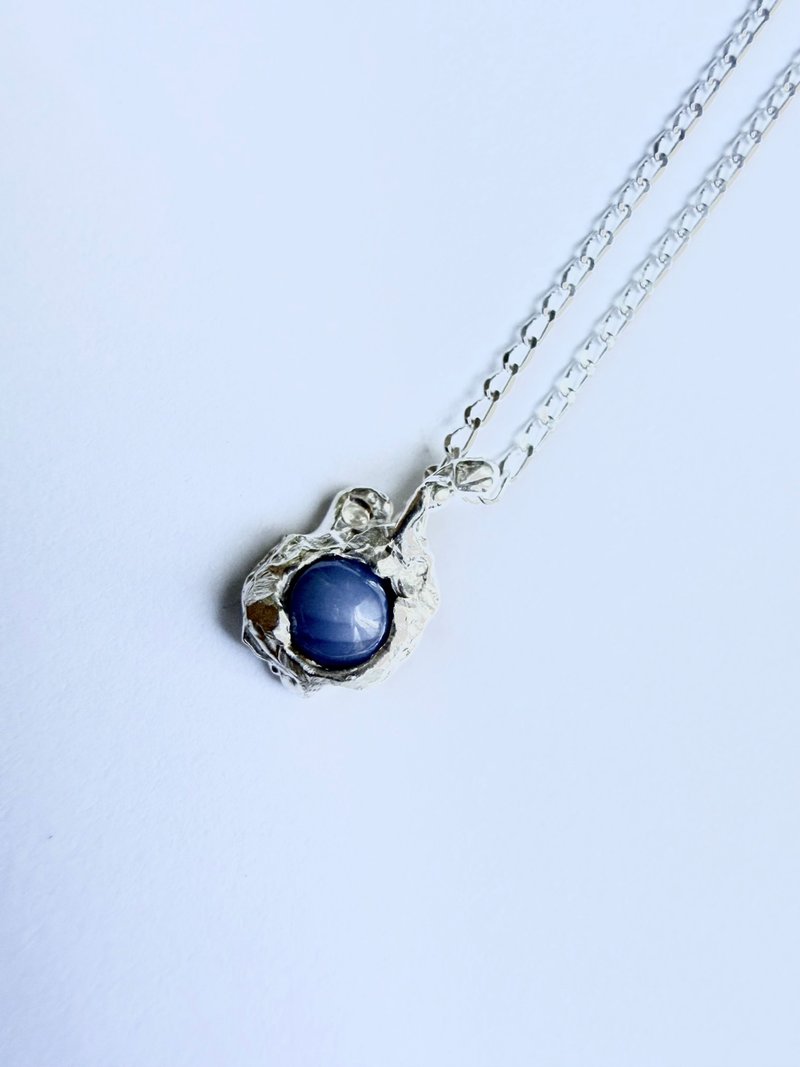 September Birthstone - Star Sapphire Eclipse Necklace - สร้อยคอ - เครื่องประดับพลอย สีน้ำเงิน