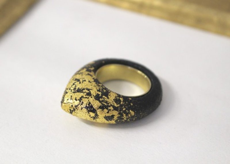 lacquered gold leaf ring