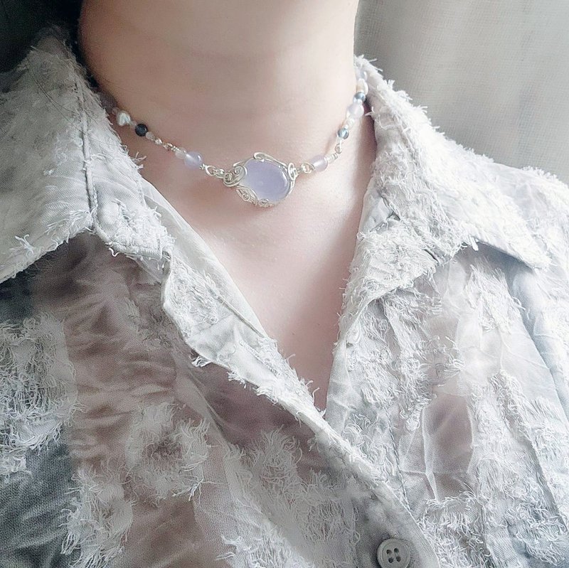 【曲水辰手作】藍玉髓金屬線編織項鍊 - 項鍊 - 寶石 藍色