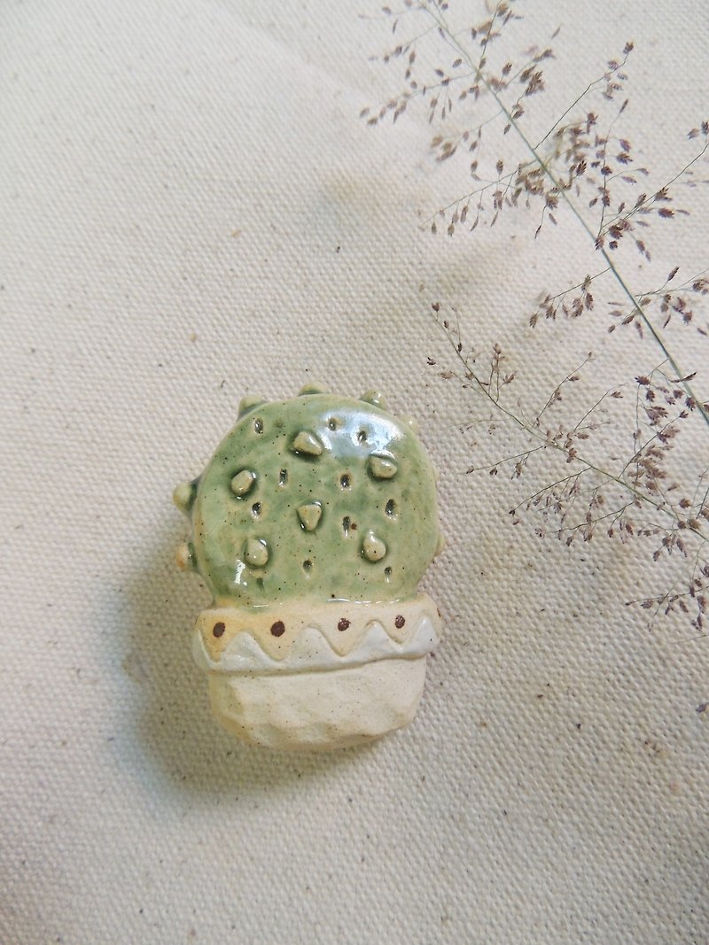 cactus brouch - Brooches - Pottery Green