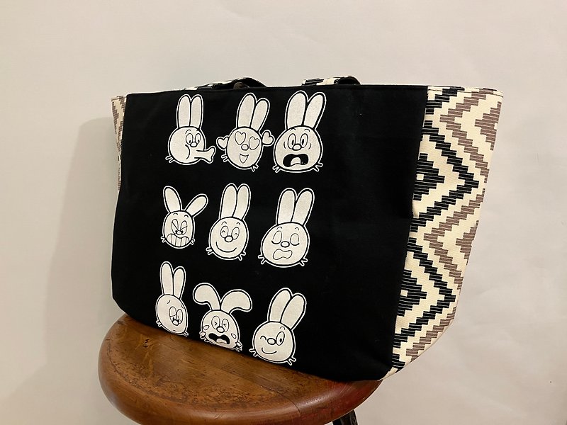 Rabbit Tote-Triangle - กระเป๋าถือ - ผ้าฝ้าย/ผ้าลินิน 