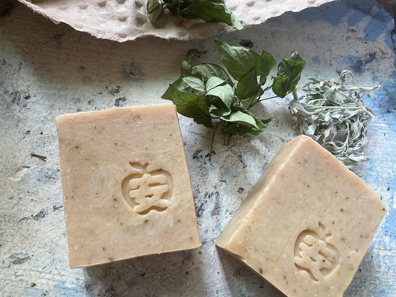 Mocha Hibiscus Qifu Ping'an Soap/A little more Mocha/Normal, medium-dry skin/Dolma Love Elephant/Handmade soap - Fragrances - Other Materials Khaki