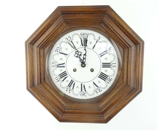 German Antique Vintage Bracket Wall Clock Black Forest HUNTING