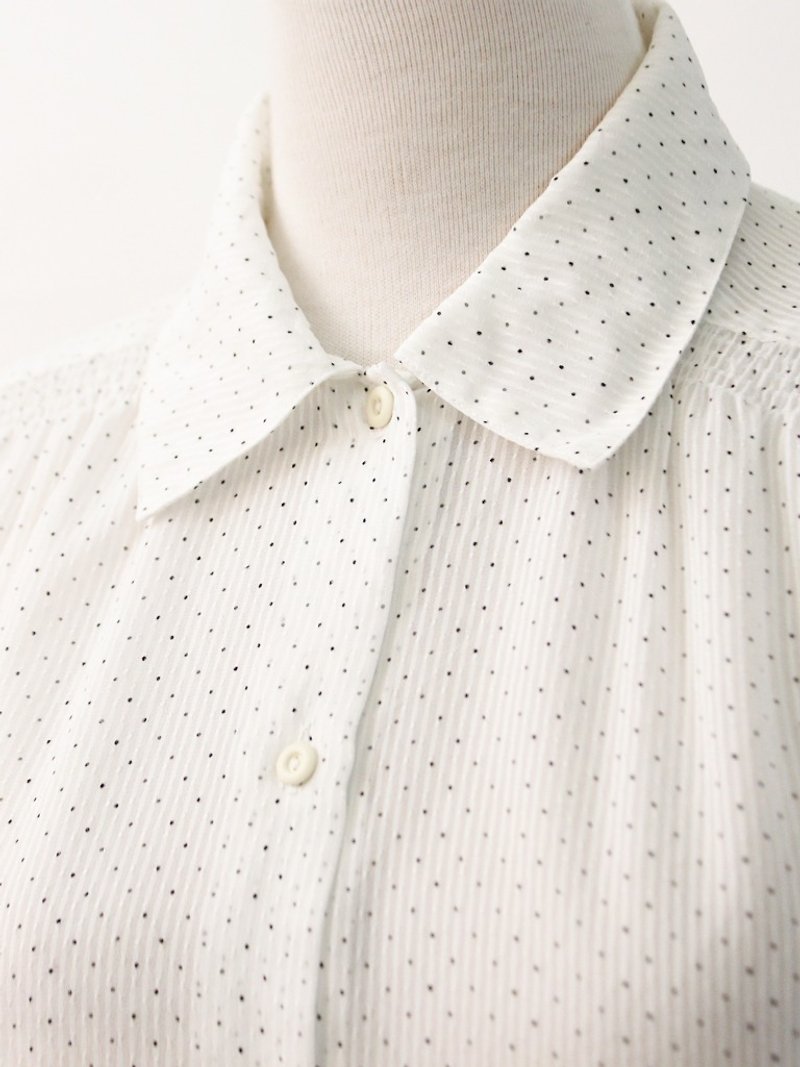 復古日本製清新圓點點白色短袖古著襯衫 Vintage Blouse - 恤衫 - 聚酯纖維 白色