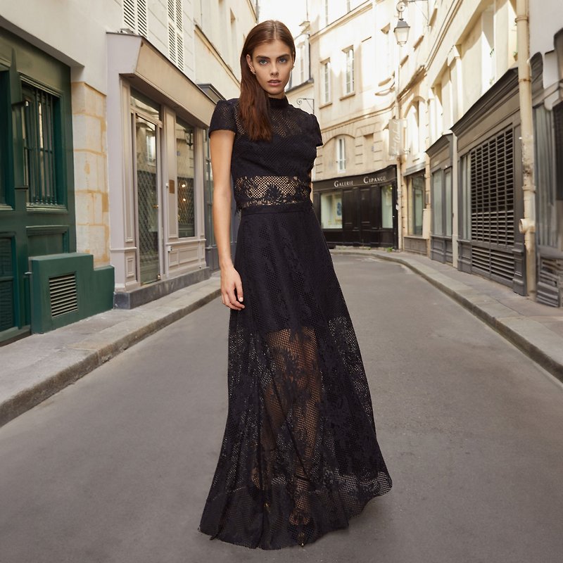 【全新上市】Aurélie鏤空蕾絲兩件式洋裝 - 洋裝/連身裙 - 其他人造纖維 黑色
