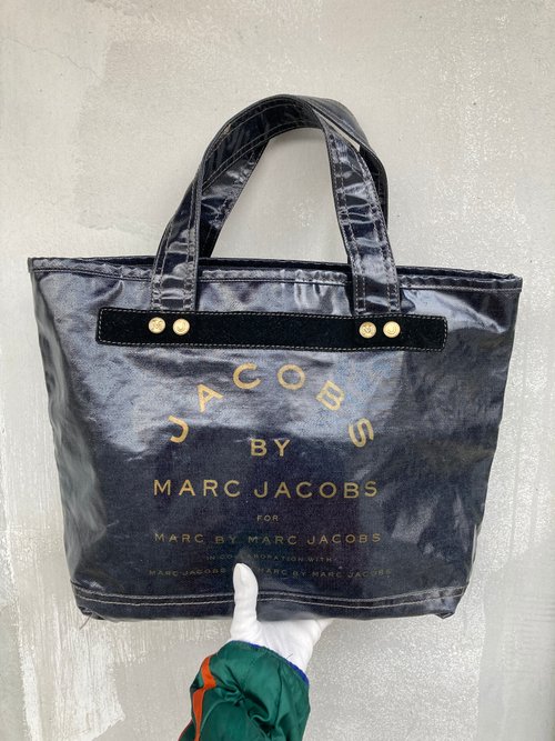 一J Studio ≡ vintage ≡ Marc Jacobs 義大利 深藍灰 偏挺度亮皮表面 牛仔布內裡 古董包