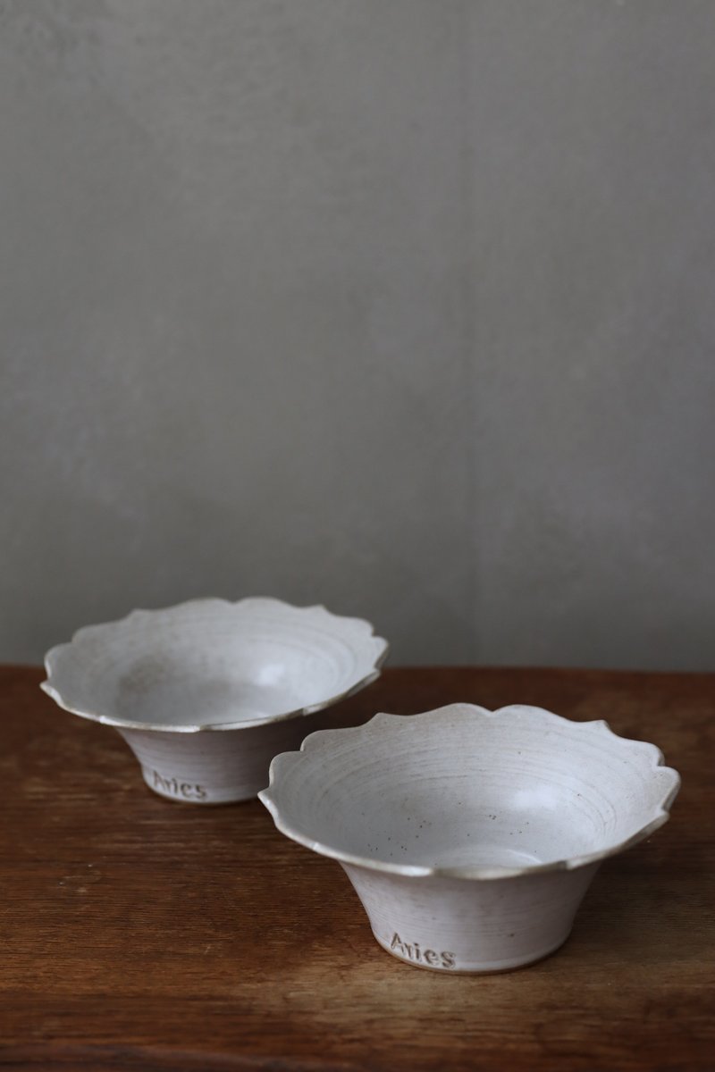 Aries Manufacturing-Bright white glazed lace bowl - ถ้วยชาม - ดินเผา ขาว