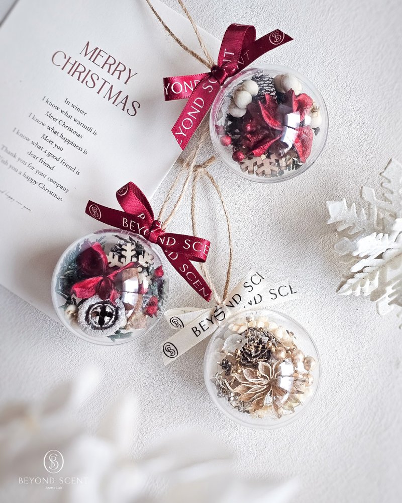 Handmade colorful Christmas ball finished product/material package - พวงกุญแจ - พืช/ดอกไม้ สีแดง