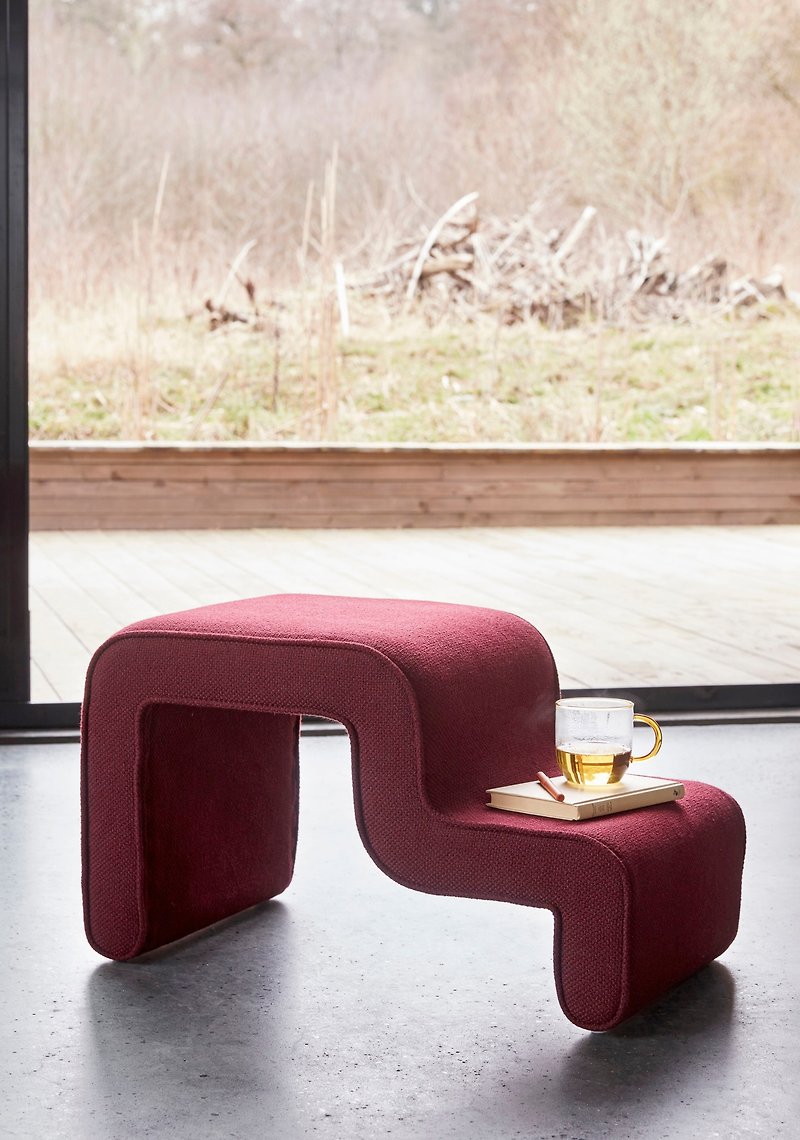 【Hübsch】－100905 Wine red ladder shape multifunctional chair stool rack wearing shoe chair - Chairs & Sofas - Polyester Red