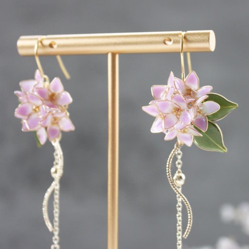 Oli studio 【繡球花垂墜耳環】 紫色繡球花耳環 手工銅線樹脂 耳環/耳夾