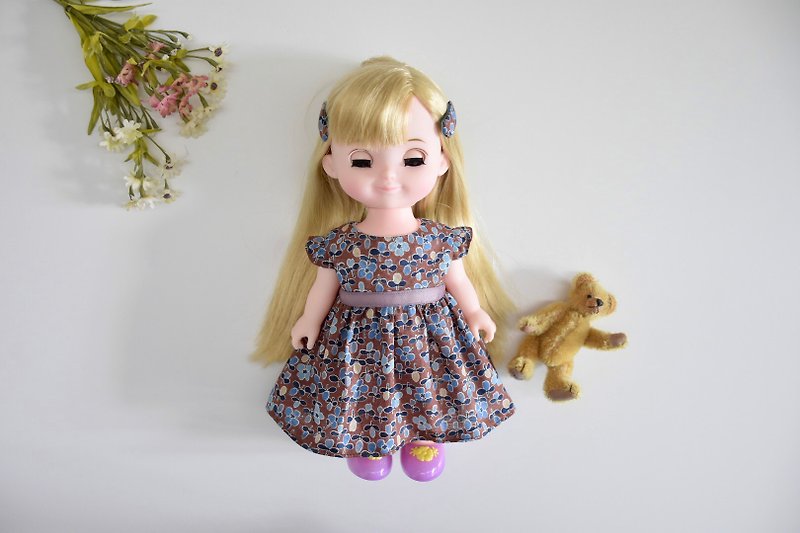 Doll shirt suit small lace sleeves belted floral dress with small hairpin-brown background small flowers - ตุ๊กตา - ผ้าฝ้าย/ผ้าลินิน สีนำ้ตาล