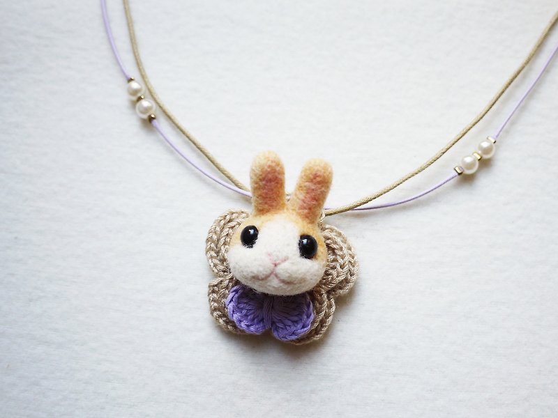Petwoolfelt - Needle-felted orange rabbit 2-ways accessories (necklace + brooch) - Necklaces - Wool Orange