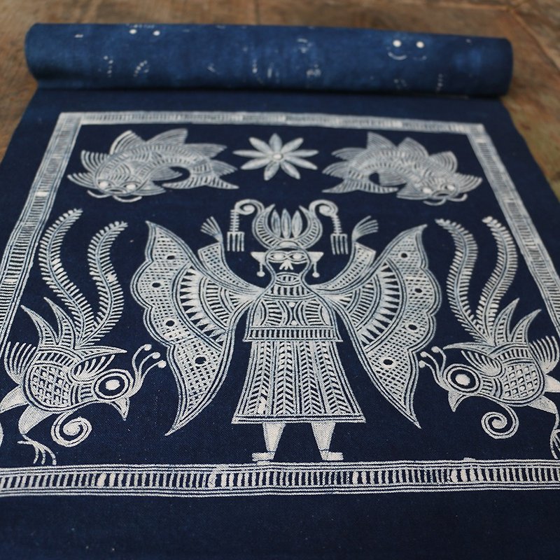 Yishanren | Guizhou Qiandongnan Batik Totem Blue Dye Headscarf Handkerchief Small Square Towel Blue Printed Cloth - Handkerchiefs & Pocket Squares - Cotton & Hemp 