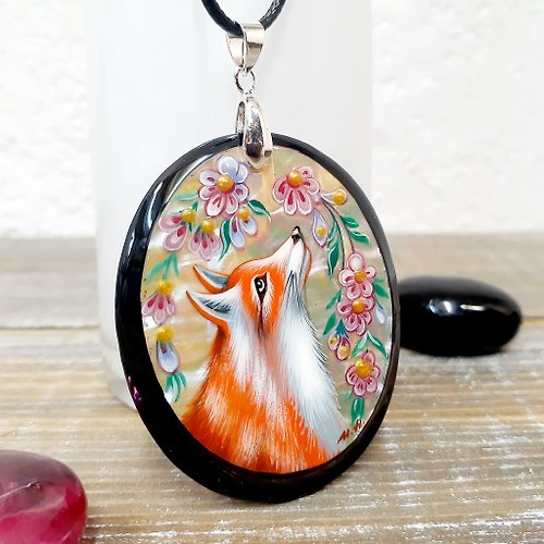 Charm.arts Wild red Fox painted in Fedoskino style pearl pendant. Cute wild nature necklace
