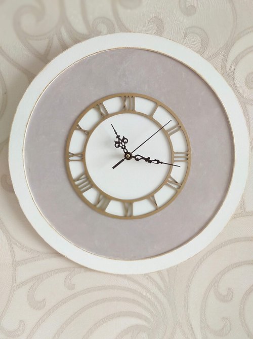 YourFloralDreams 掛鐘 Wall clock White and gray round wall clock with gold dial Silent clock Gift